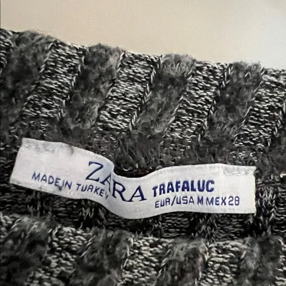 Zara | (M) Cozy Gray Ribbed Sweater - Picture 7 of 7